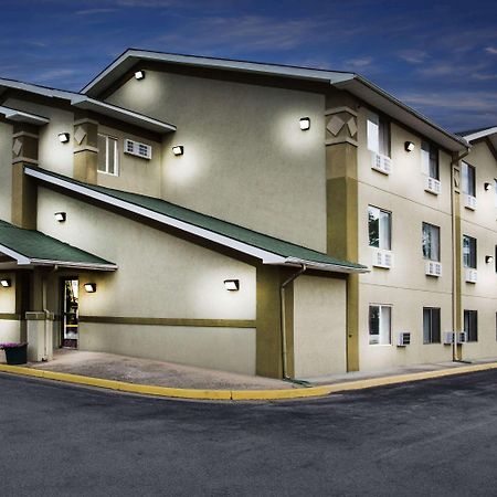 Super 8 By Wyndham Salem Va Motel Eksteriør bilde